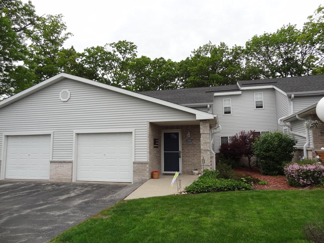 3402 W Sycamore St, Franklin, WI 53132