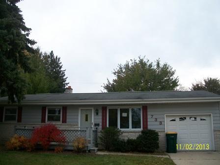 733 Pleasant Dr, West Bend, WI 53095