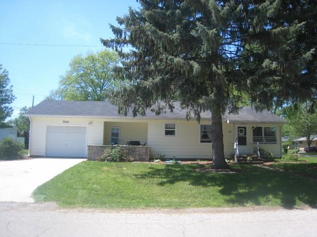 703 S 2nd St, Silver Lake, WI 53170