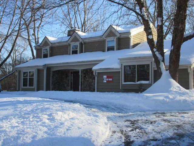 1601 W Edward Ln., Glendale, WI 53209