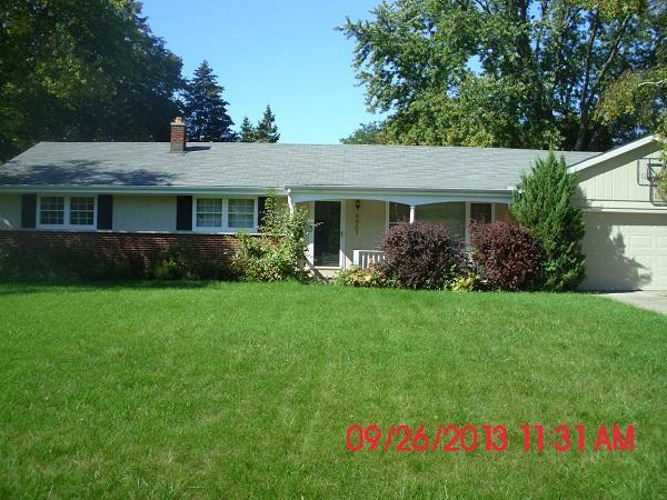 6807 N Bethmaur Ln, Glendale, WI 53209