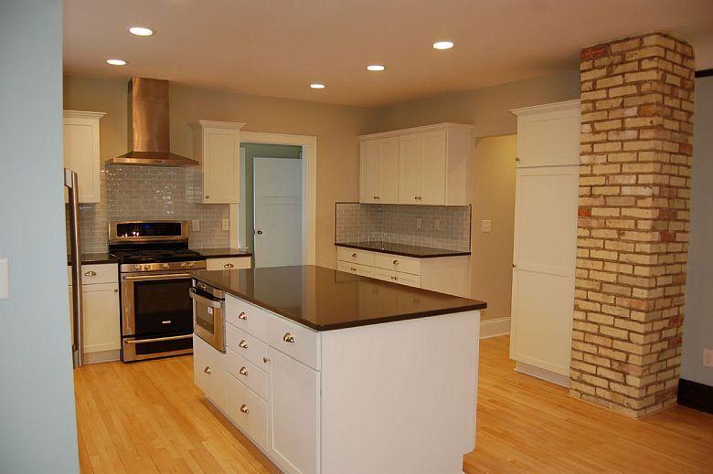 W65N549 St John Ave, Cedarburg, WI 53012