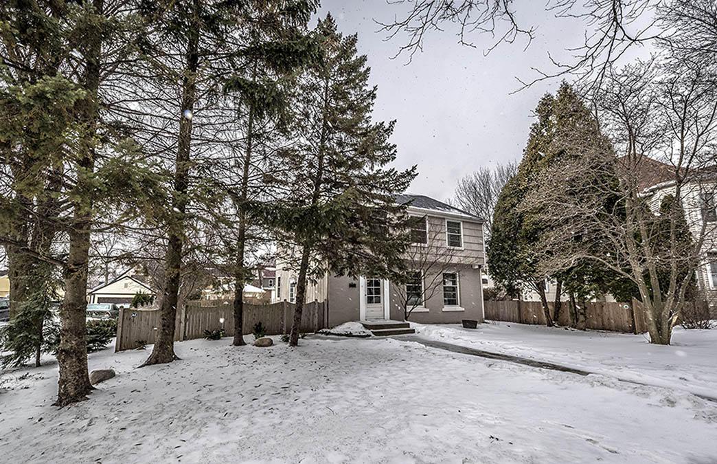 4625 N Oakland Ave, Whitefish Bay, WI 53211