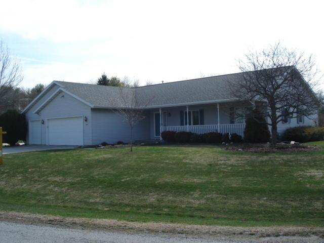 4445 White Oak Ln, Sheboygan, WI 53083