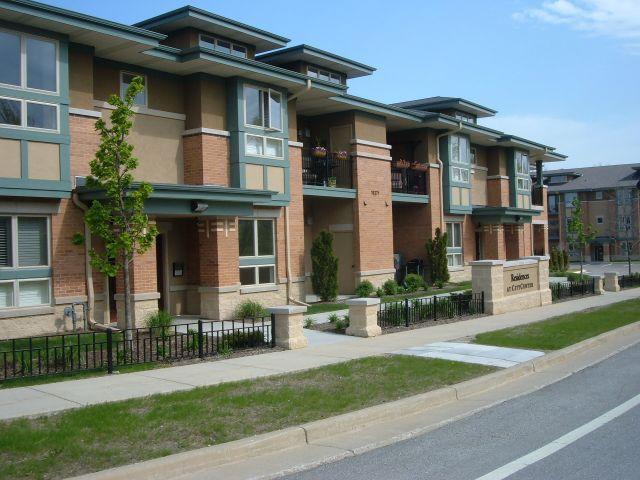 15271 Library Ln. #5, New Berlin, WI 53151