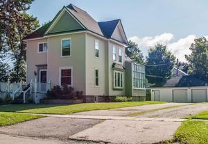 111 S Washington St, Elkhorn, WI 53121