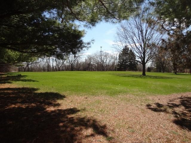 206 Nob Hill Dr., Richfield, WI 53017