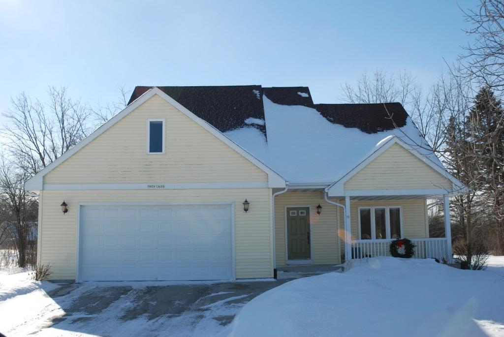 S82W13655 Durham Dr, Muskego, WI 53150