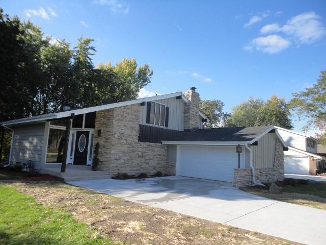 5781 S Kurtz Rd, Hales Corners, WI 53130