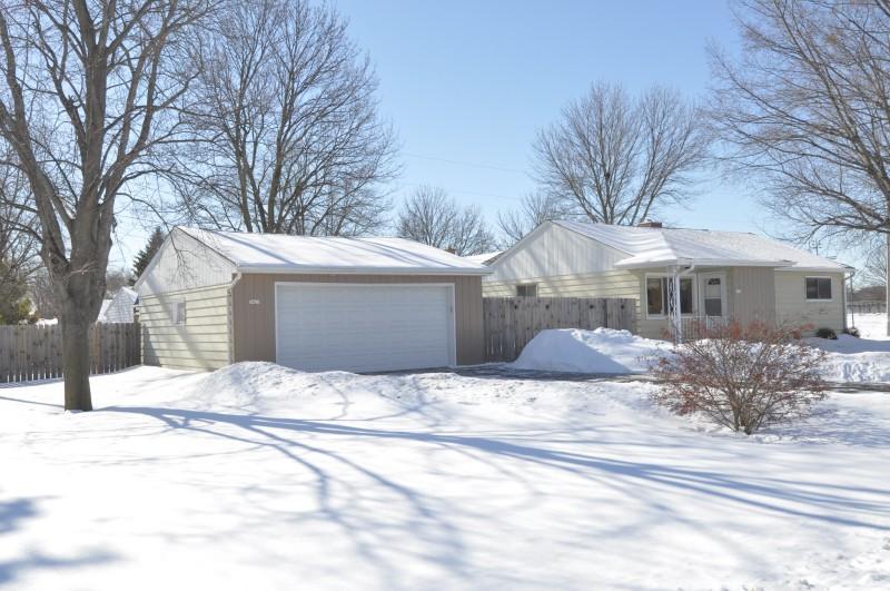 5427 W Nokomis Rd, Brown Deer, WI 53223
