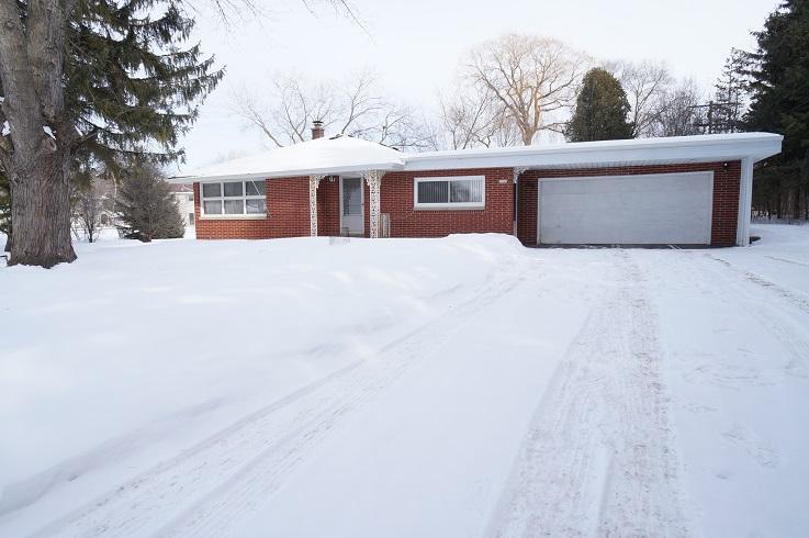 2346 S Ronke Ln., New Berlin, WI 53151