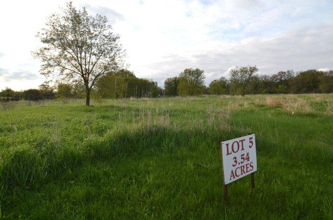 Lt5 Holiday Rd, Genesee, WI 53189