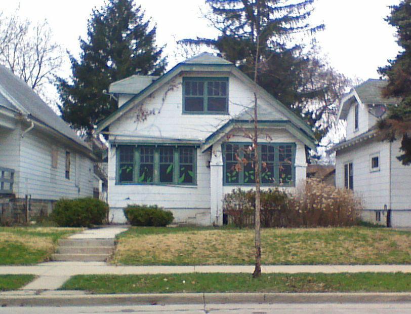 5269 N 37th St, Milwaukee, WI 53209