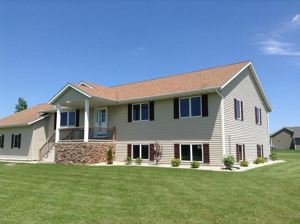 5454 Jim Henry Rd., West Bend, WI 53095