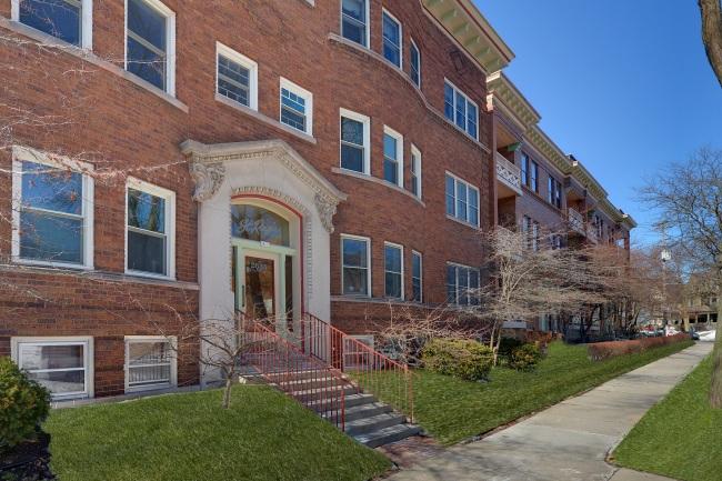 2633 N Hackett Ave #E, Milwaukee, WI 53211