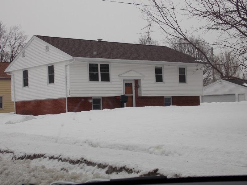 1916 Onalaska Ave, La Crosse, WI 54603