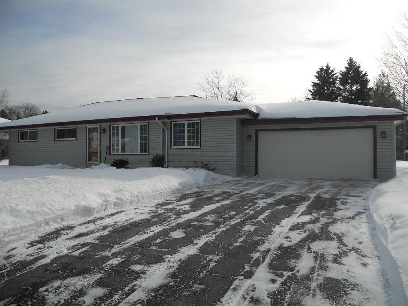 3029 W Plaza Dr, Franklin, WI 53132