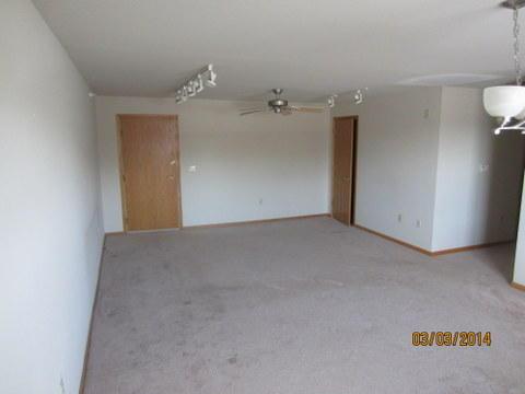 7307 N Port Washington Rd #215, Glendale, WI 53217