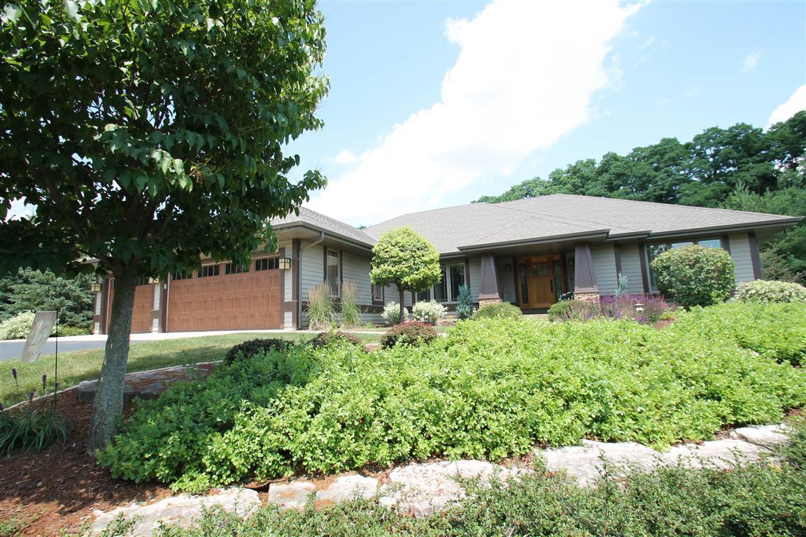 W287S5170 Rockwood Trl, Genesee, WI 53189
