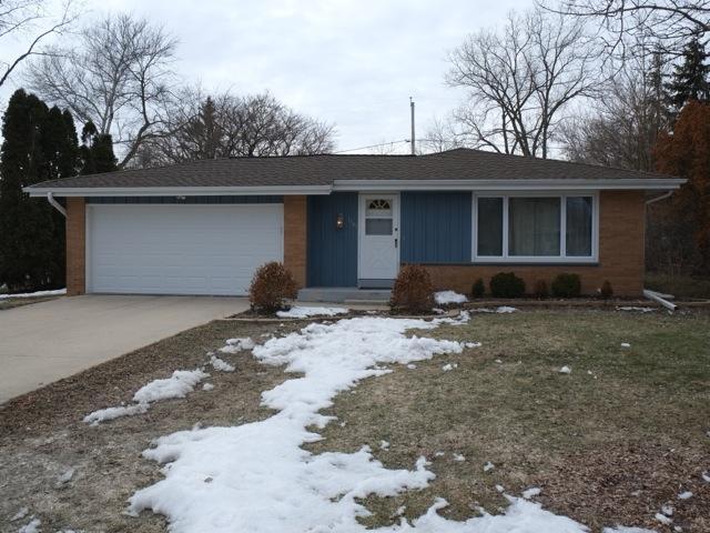 1545 S 169th St, New Berlin, WI 53151