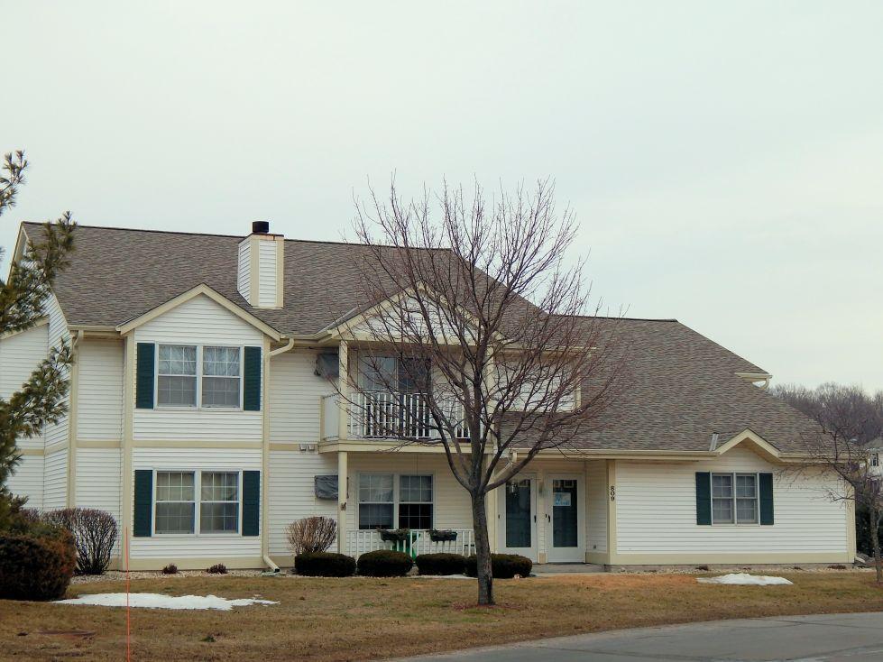 809 Canterberry Ct #A, West Bend, WI 53090