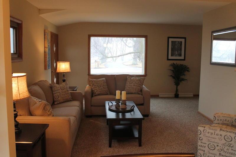 8874 S 68th St, Franklin, WI 53132