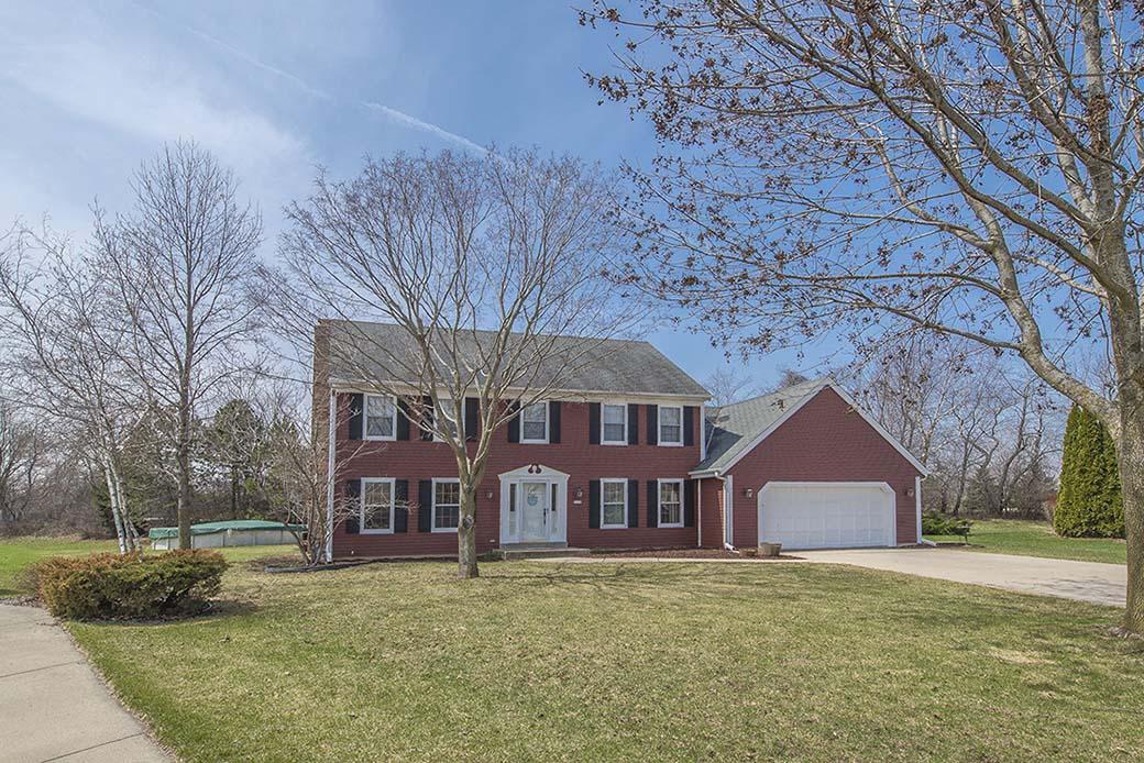 7529 S Mission Hills, Franklin, WI 53132