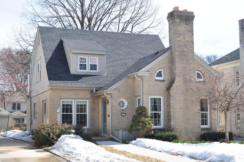 2356 N 90th St, Wauwatosa, WI 53226