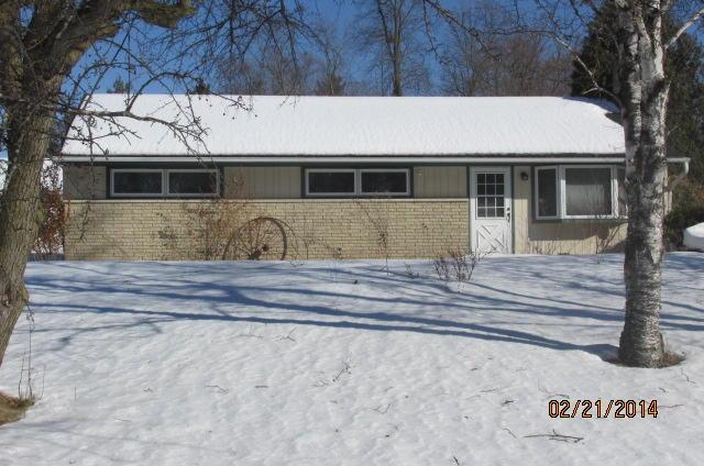 W200N9460 Woodside Ln., Menomonee Falls, WI 53051