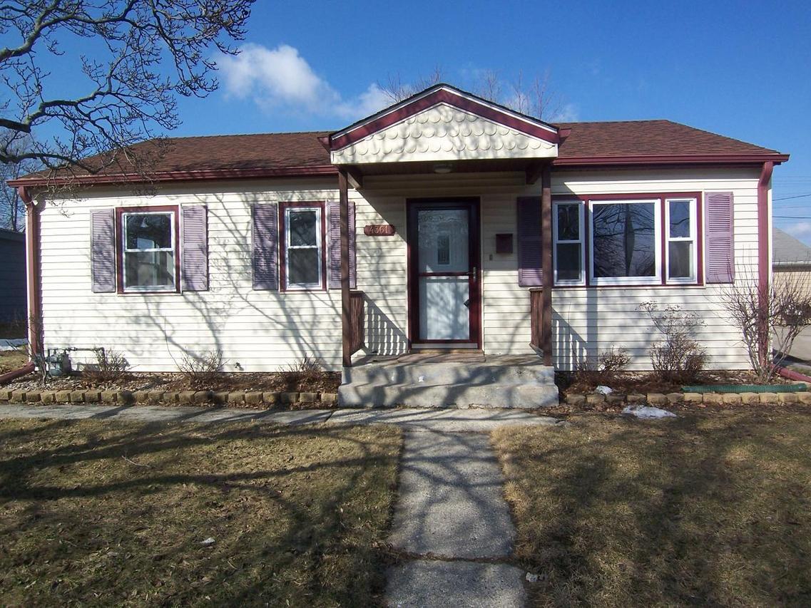 4361 S Pennsylvania Ave, Saint Francis, WI 53235
