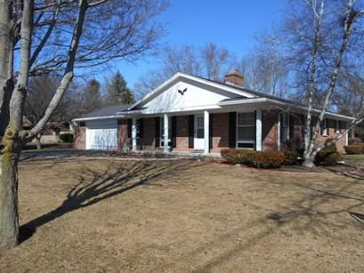 105 N Griffin St, Elkhorn, WI 53121