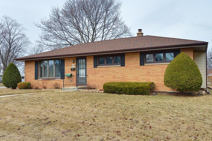 W150N8213 Norman Dr., Menomonee Falls, WI 53051