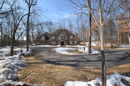 N66W31575 County Road K, Chenequa, WI 53029