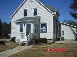 220 High St, Hartford, WI 53027