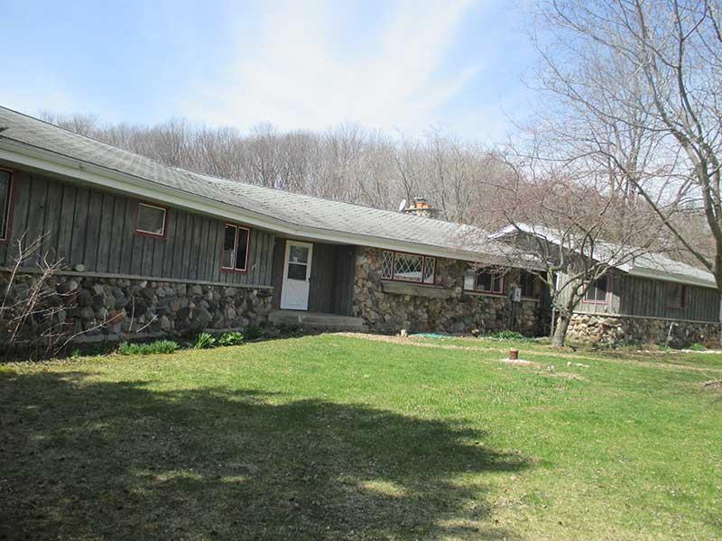 9139 Forest View, Kewaskum, WI 53040