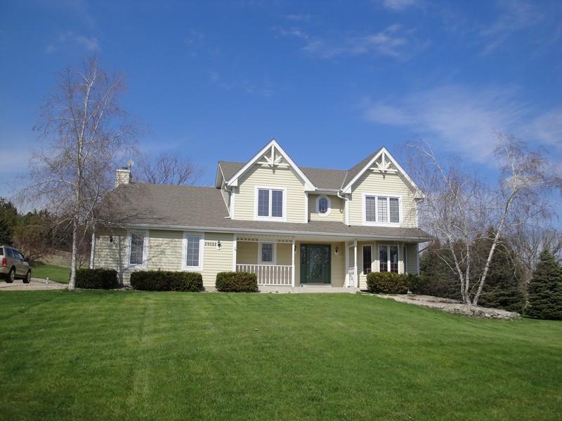 S67W29082 South Ridge Pass, Mukwonago, WI 53149