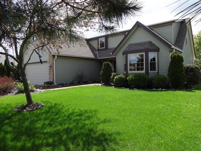 W163N10539 Ridgeview Ln, Germantown, WI 53022