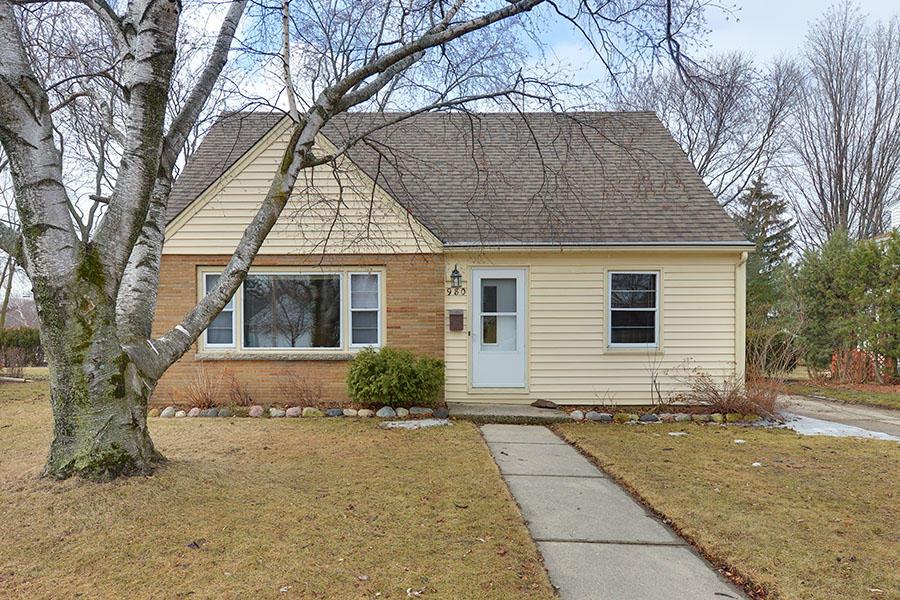 980 E Lincoln Dr., West Bend, WI 53095