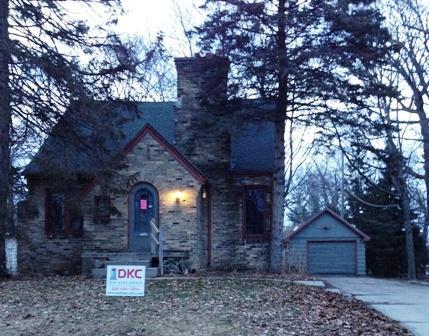 5726 N Sievers Pl, Glendale, WI 53209