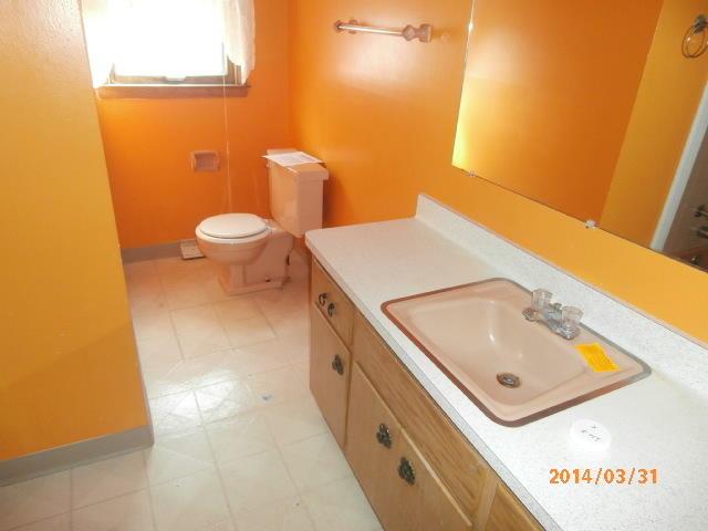 3863 E Edgerton Ave, Cudahy, WI 53110