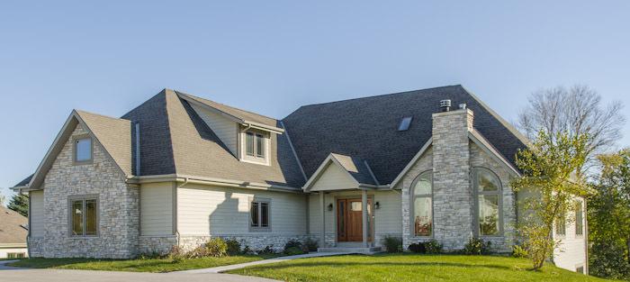 736 Two Rivers Dr., Mukwonago, WI 53149