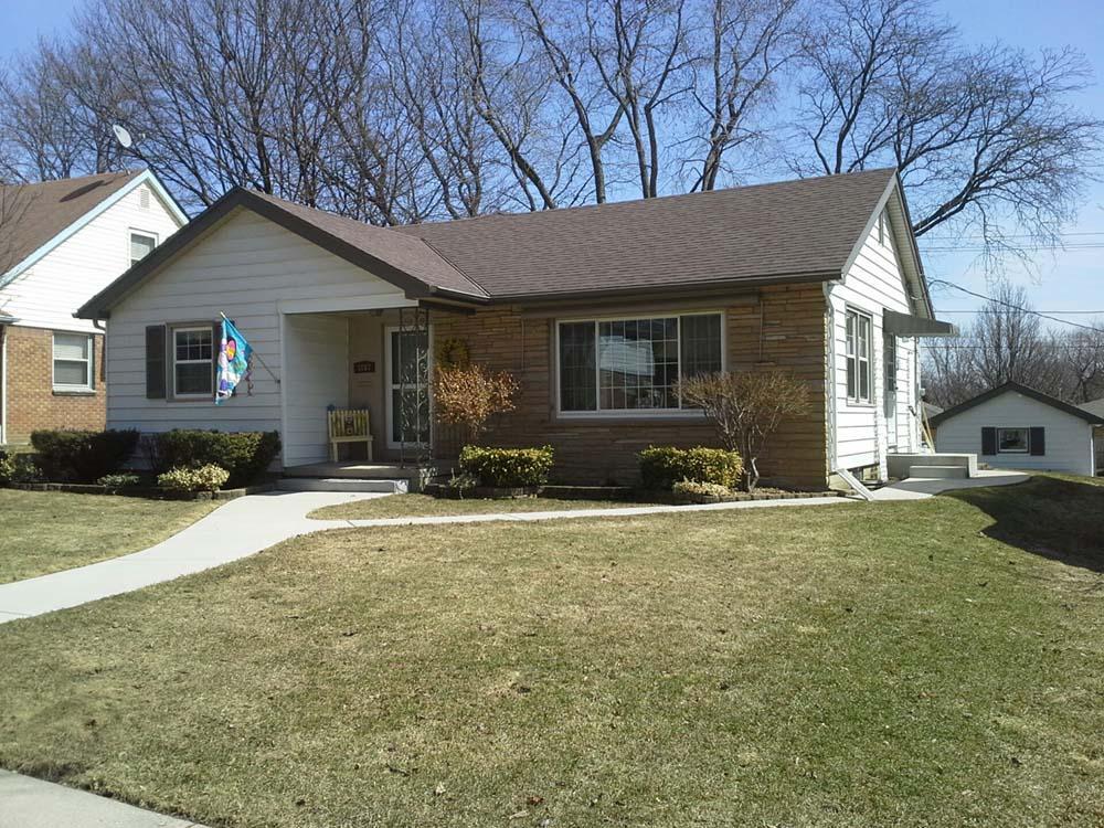 5867 W Fillmore Dr, West Allis, WI 53219
