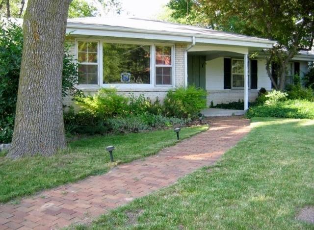 N94W15920 Ridgeview Dr, Menomonee Falls, WI 53051