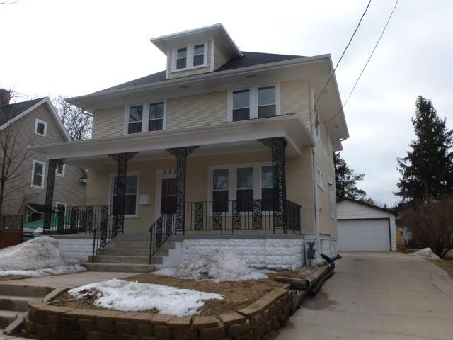 735 Beechwood Ave, Waukesha, WI 53186