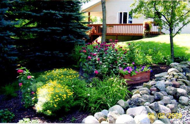 1025 Lous Way, Slinger, WI 53086