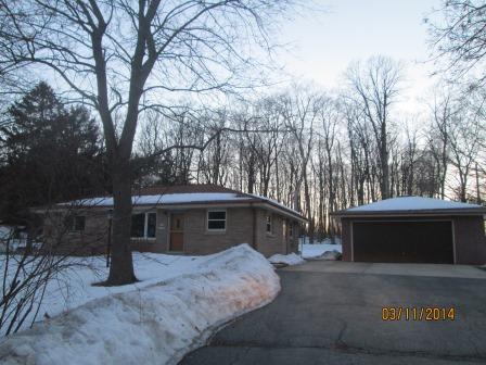 W205N11335 Fox Ln, Germantown, WI 53022