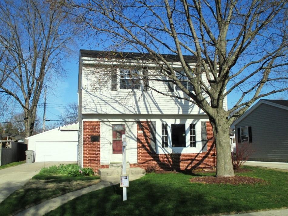 3745 S 95th St., Milwaukee, WI 53228