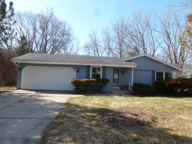 5831 W Cascade Dr, Franklin, WI 53132