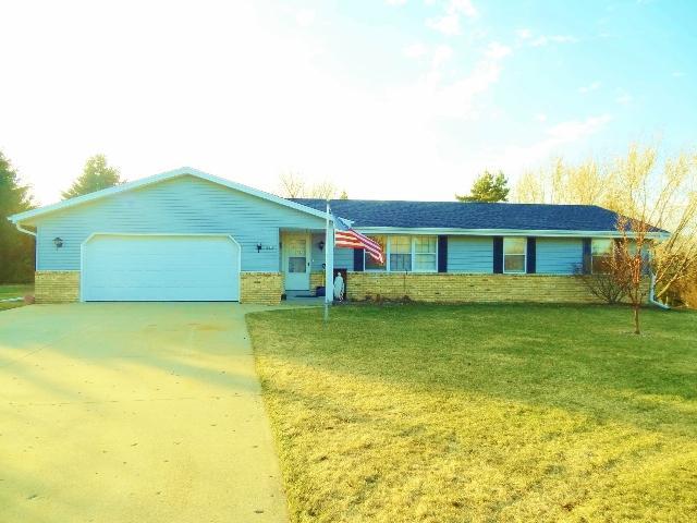 1375 Oak Dr, Richfield, WI 53033