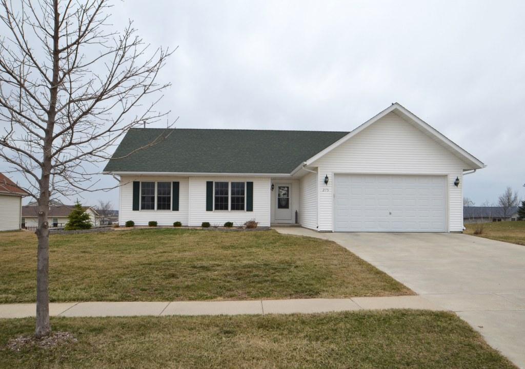 275 Ridgeview Dr, Lake Mills, WI 53551